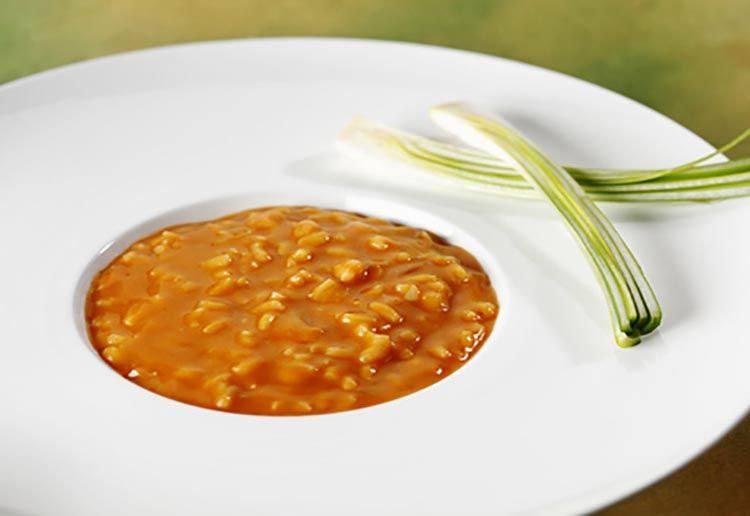 Arroz casero con pollo y jamón