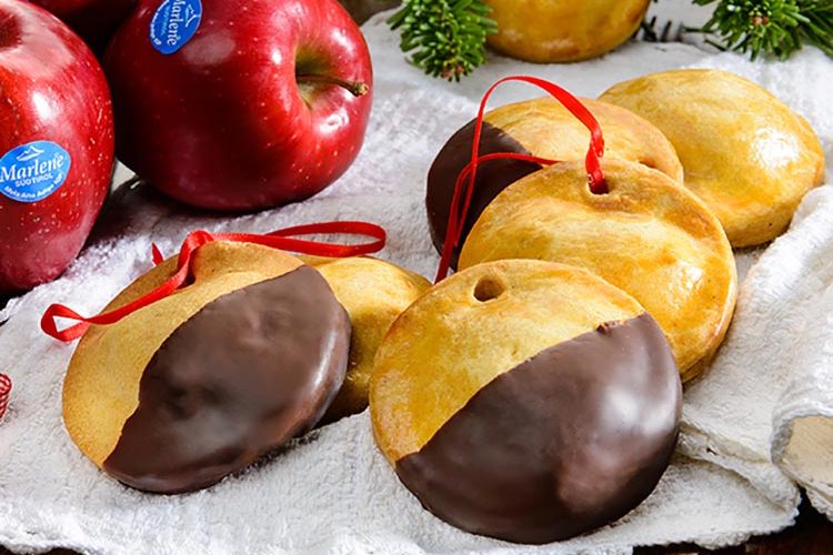 Galletas con corazón de manzana. Foto Marlene