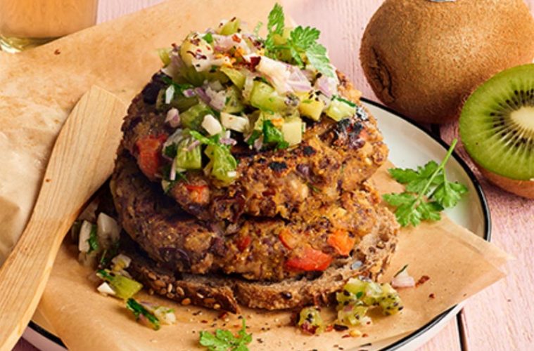 Hamburguesa de judías pintas con salsa de kiwi
