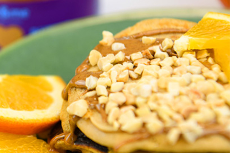 Tortitas de naranja con harina y crema de almendra