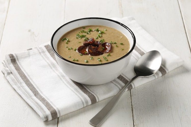 Crema de lentejas de ayer con chorizo crujiente