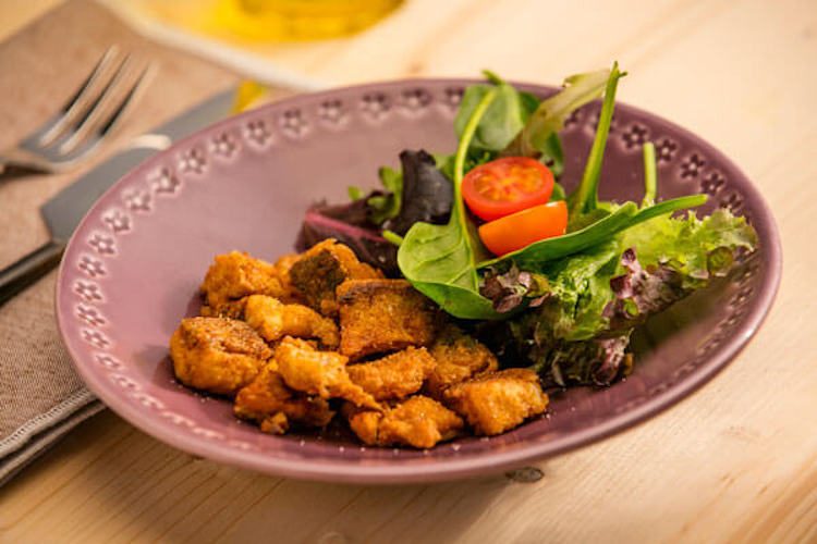 Fritura de dorada en adobo