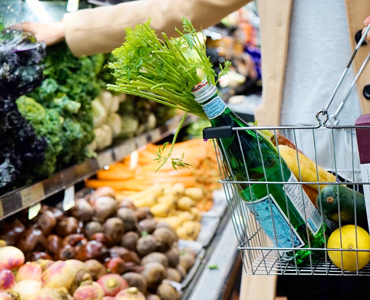 Para el 84 % de los españoles la alimentación es el sector que más ha subido los precios