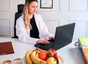 Los dietistas-nutricionistas piden su inclusión en el Sistema Nacional de Salud