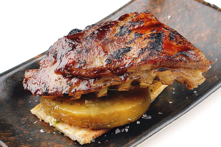 Churrasco de ternasco laqueado con salsa teriyaki