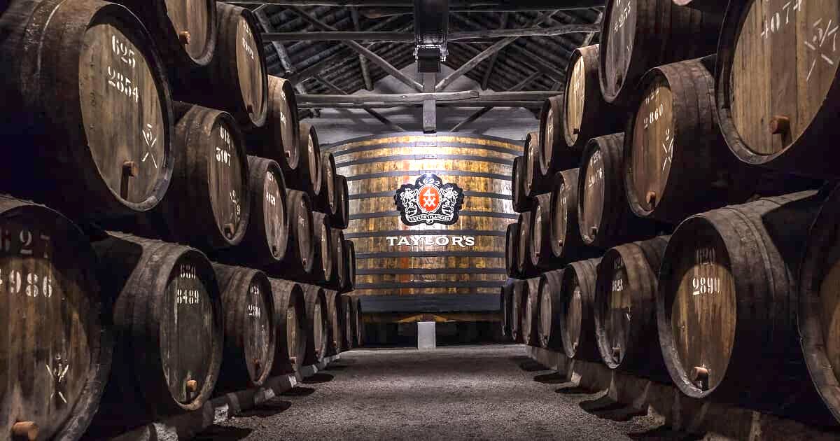 Nave principal de la Bodega Taylors (Oporto)