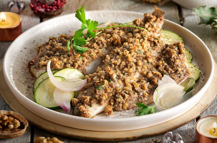 Lubina al horno con crujiente de nueces