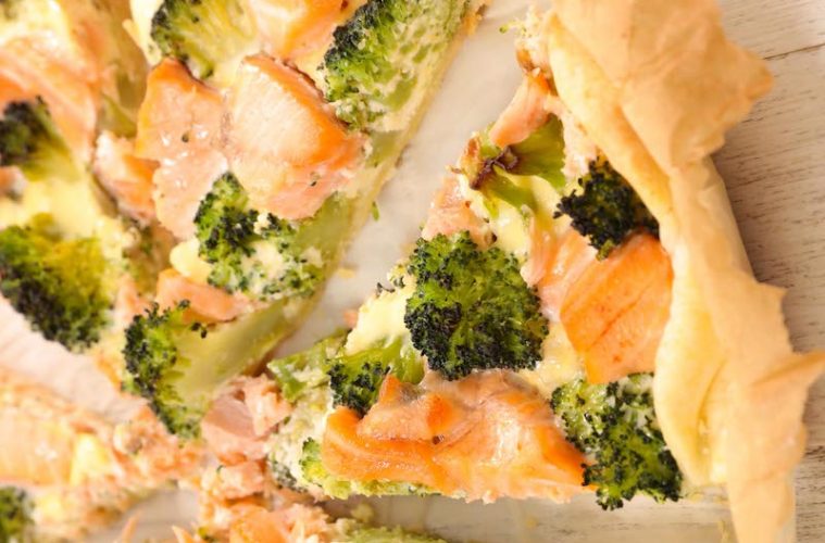 Quiche de brócoli y salmón fresco