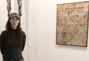 'En la palma de sus manos', de Mónica Mays, ganadora del Premio illy SustainArt 2024