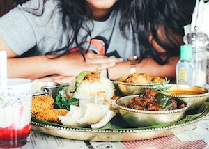 Los hábitos alimentarios y su relación con la salud mental, a debate en la Semana Farmacéutica de la Alimentación
