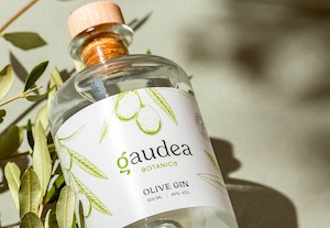 Una ginebra elaborada con aceitunas arbequinas