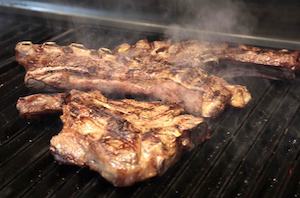 Buscando la mejor parrillada de España con ternera asturiana