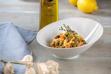 Arroz con espárragos verdes y guisantes