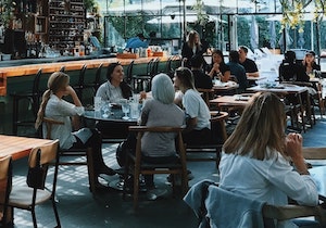 El consumo en restauración se ajusta para compensar la subida de precios