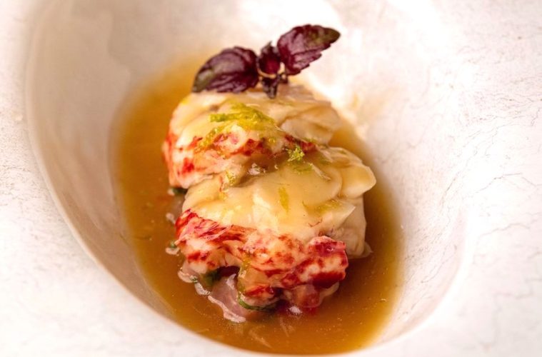 Bogavante con caldo thai