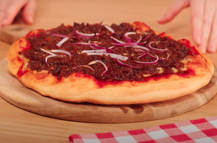 Pizza BBQ con carne picada sobrante