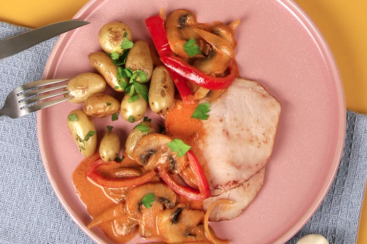 Stroganoff de cerdo con champiñones