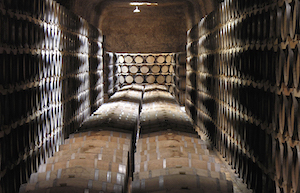 Bodegas, destilerías, chimeneas alcoholeras… el patrimonio industrial como experiencia de viaje diferente