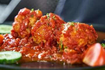 Albóndigas de añojo en salsa agridulce de sepia y setas