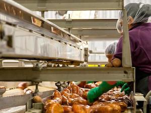 Los perfiles profesionales más demandados en Alimentación y Bebidas y sus salarios