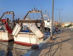 Los barcos de arrastre del Mediterráneo dispondrán de más días de pesca, gracias al uso de puertas voladoras