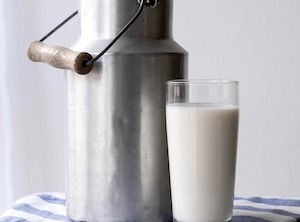 Los ganaderos denuncian el precio en origen de la leche de vaca, “a la cola de Europa”