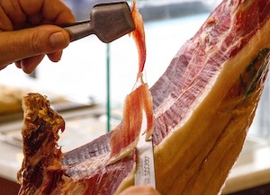 Los mejores jamones del año, premio Alimentos de España 2025