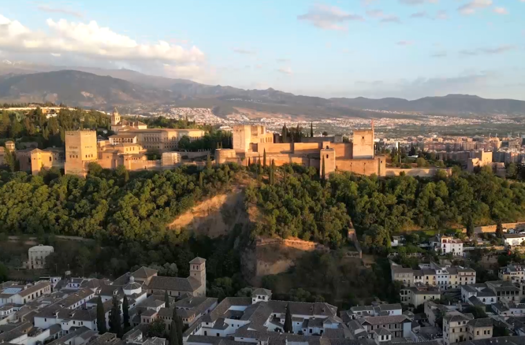 Granada acogerá la entrega de los próximos Premios Nacionales de Gastronomía (Foto Turismo Granada)