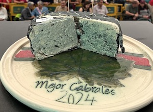 El mejor Cabrales 2024, certificado por Guinness World Records como “el queso más caro en una subasta"