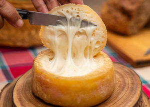 A punto una nueva Semana de la Torta del Casar