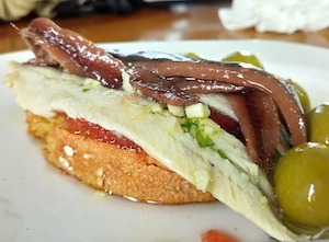 Abierta de nuevo la pesca de anchoa en el Cantábrico y noroeste tras aumentar su cuota