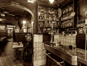 Gastronomía de las 16 tabernas, cafés y casas de comidas centenarias de Madrid