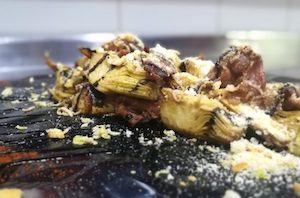 2Alcachofas de ayer con jamón serrano y foie rallado 2