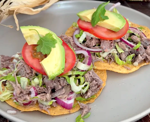 2Salpicón de carne sobre tostadas de maíz 2