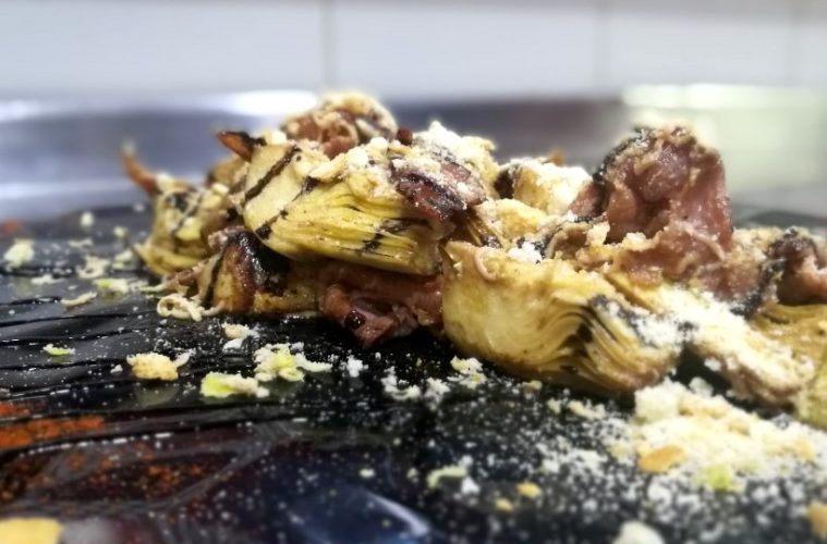Alcachofas de ayer con jamón serrano y foie rallado