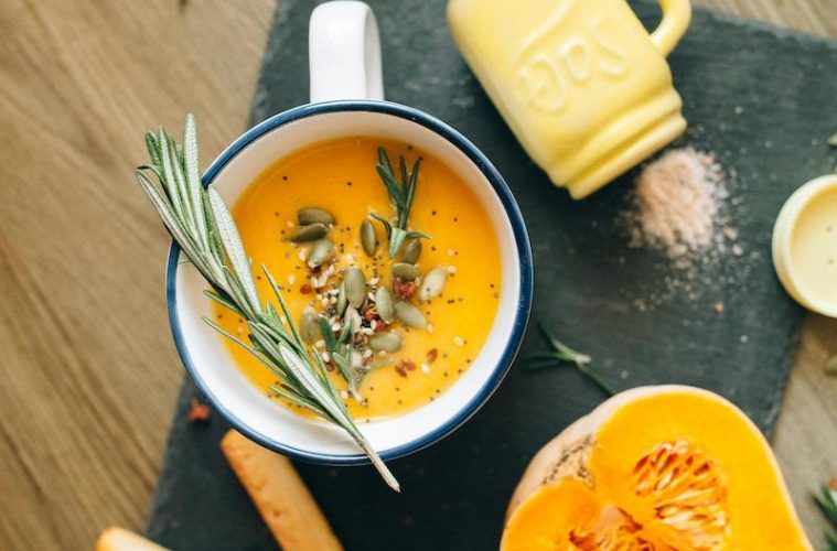 Crema de calabaza con jengibre y semillas