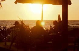 El gasto de los turistas internacionales en 2025 rozó los 135 000 millones de euros, un 6,8 % más que en 2024
