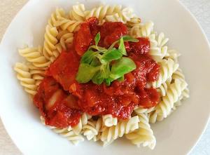 Tomate frito con sabor casero: qué referencias españolas respetan la tradición culinaria