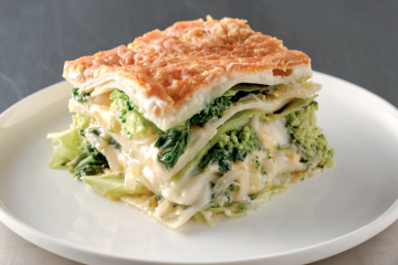 Lasaña verde de brócoli, kale y espinacas