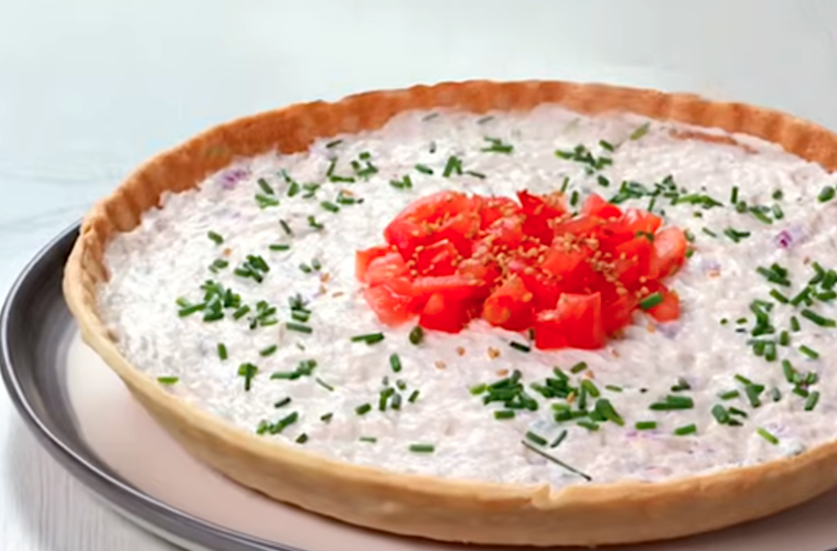 Pastel frío de atún en conserva y queso crema