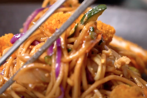 2Noodles con nuggets de pollo sobrantes y mayonesa japonesa 2