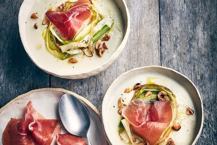 Parmentier de patata y puerro con jamón serrano