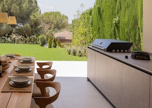 Cómo preparar una terraza, patio o jardín para cocinar al aire libre 
