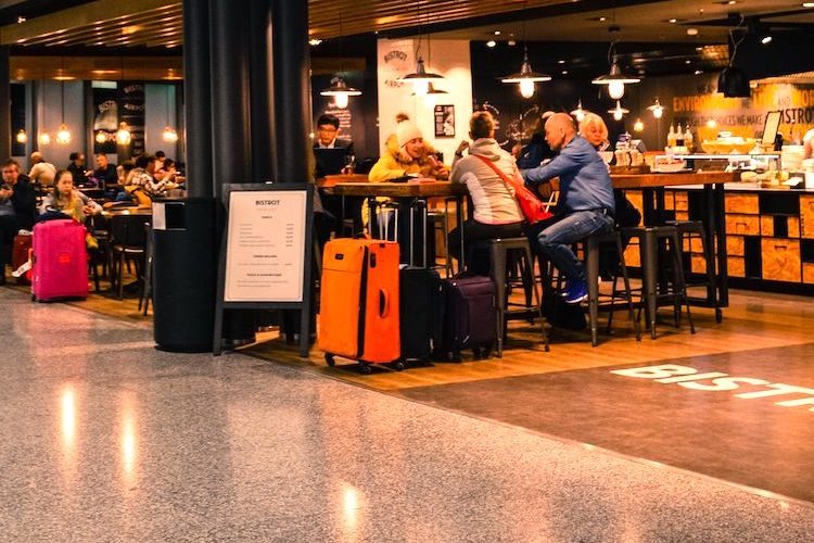 La restauración en ruta sigue creciendo, impulsada por el aumento del gasto privado, turistas y precios