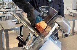 Primer concurso profesional de corte de jamón a máquina (Foto Campus)