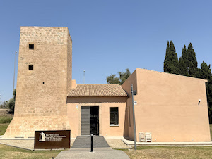 Inaugurada la Torre Sarrió, centro de interpretación de la Huerta de Alicante y memoria histórica del vino