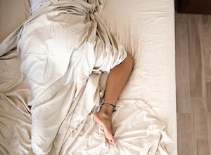 Precauciones alimentarias para dormir mejor este verano