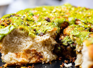 2Rollitos de canela con crema de pistacho 2