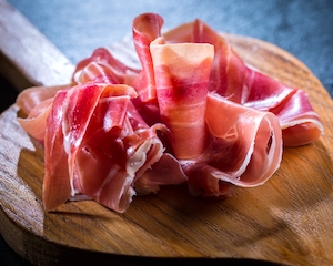 Se reanuda, por sentencia, la tramitación de registro de la IGP Jamón Serrano