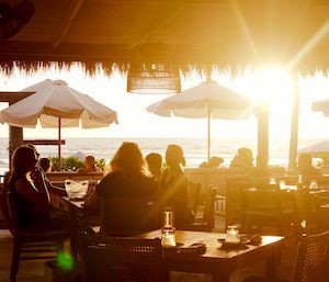 2A63.800 millones de euros, el gasto récord de los turistas internacionales en el primer semestre del año 2
